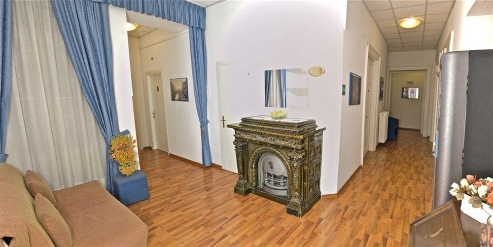Nuovo Albergo Centro Triëst Buitenkant foto