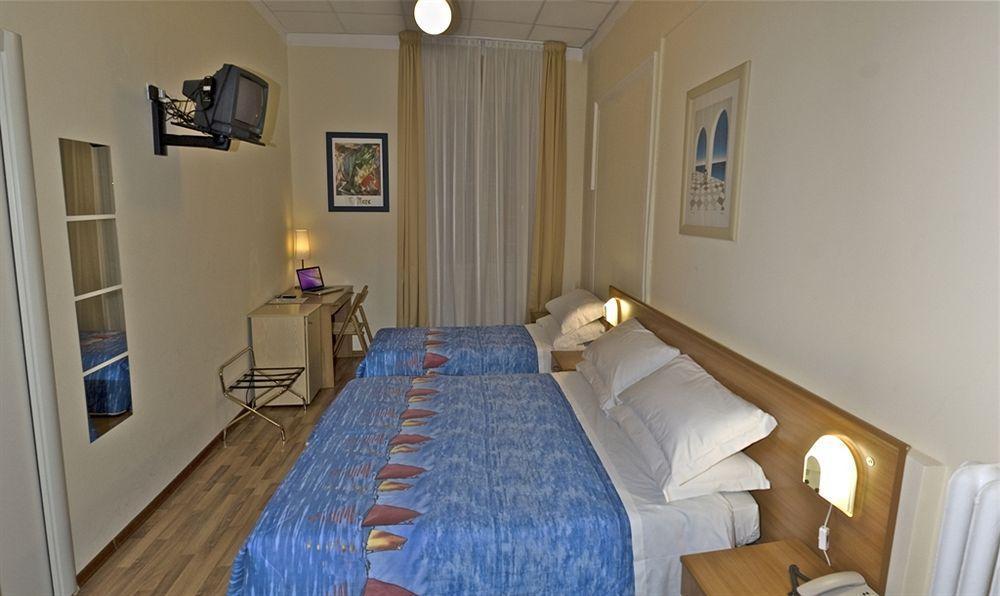 Nuovo Albergo Centro Triëst Buitenkant foto