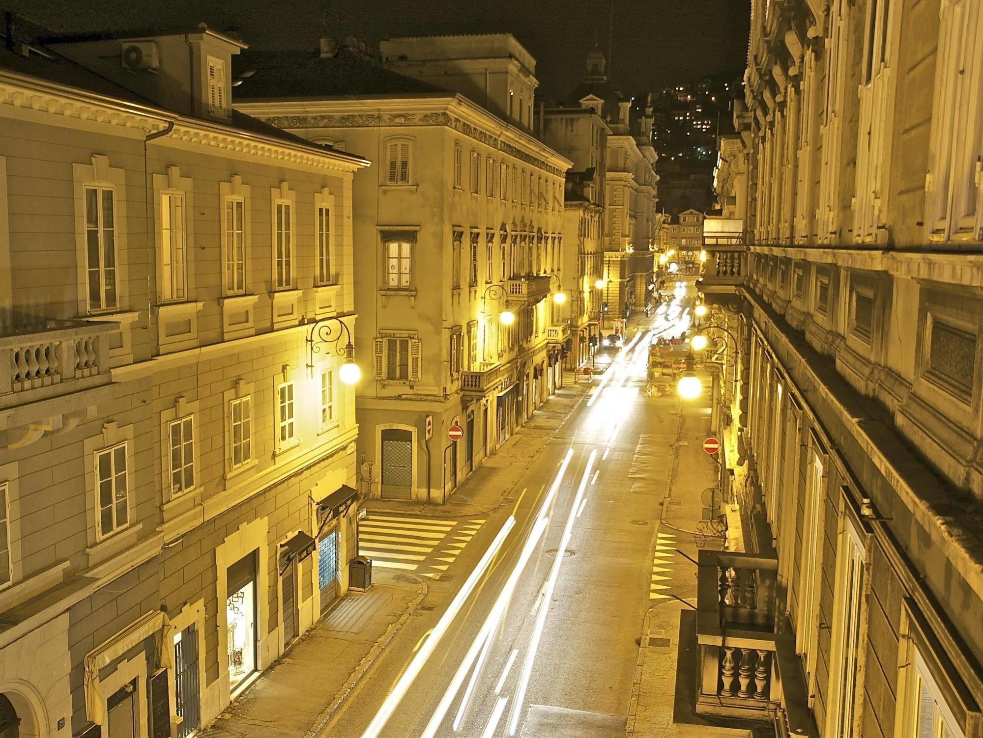 Nuovo Albergo Centro Triëst Buitenkant foto