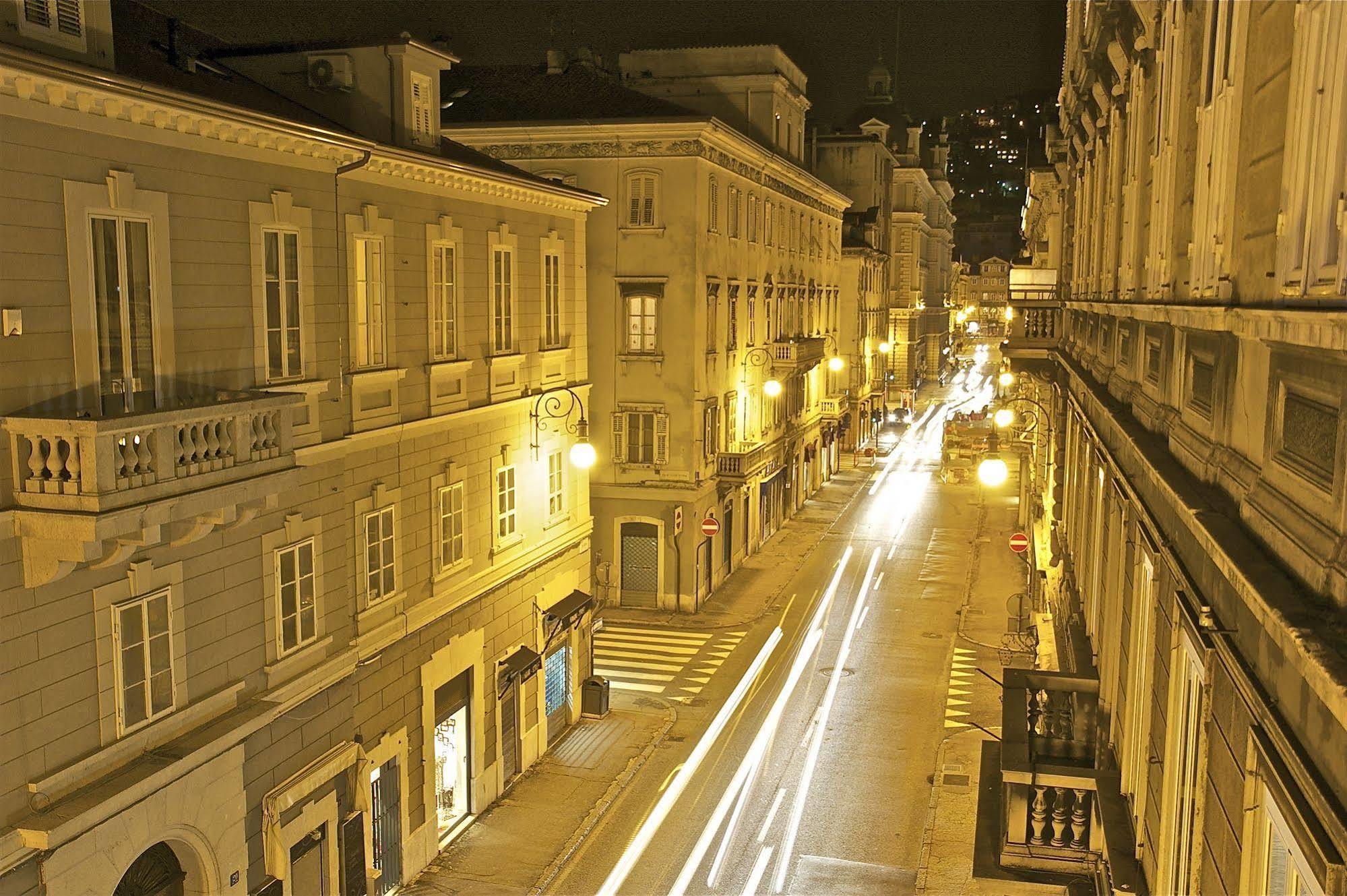 Nuovo Albergo Centro Triëst Buitenkant foto