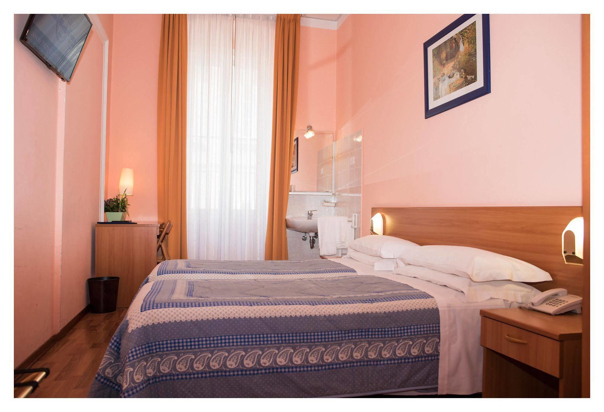 Nuovo Albergo Centro Triëst Buitenkant foto